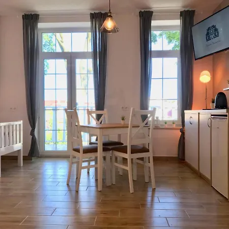 Hotel apartamentowy Dworek Nadmorski *
