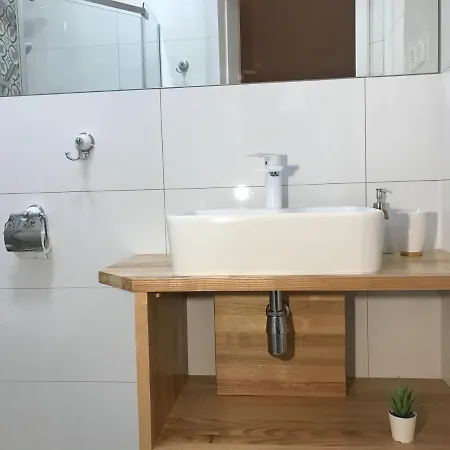 Dworek Nadmorski Hotel apartamentowy *
