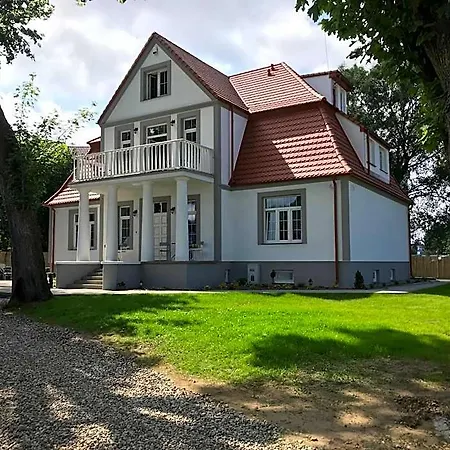 Dworek Nadmorski Apartmanhotel 4*